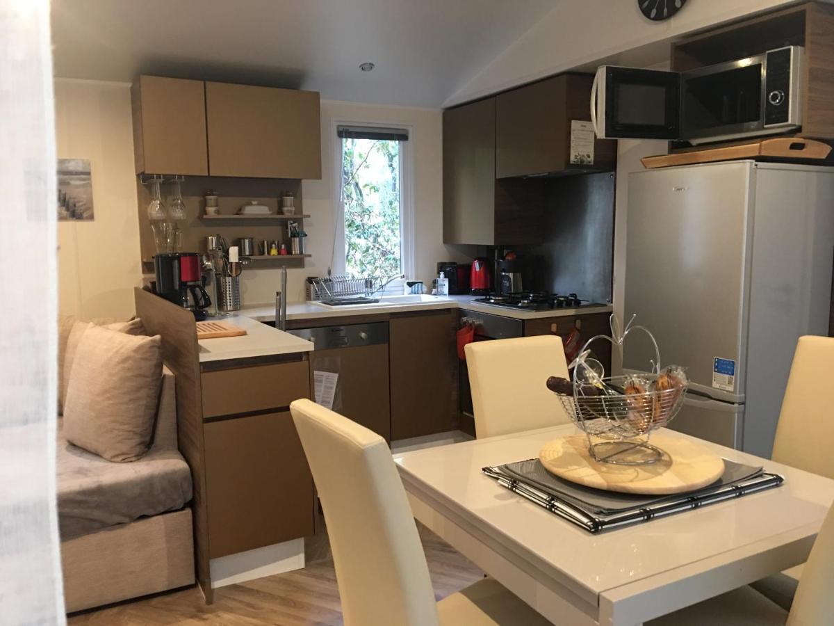 Mobilhome Familial 6 A 7 P 3 Chambres 42 M2 Saint Brevin Les Pierres Couchees מראה חיצוני תמונה